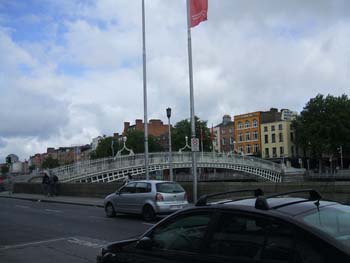 402-ha-penny-bridge-dublin