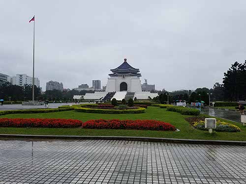 Liberty Square... this included the National Theater, National Concert Hall, Freedom Park, and Chang Kai-shek memorial. We saw the changing of the guard, and wandered the gardens, by the lily ponds, waterfall, bridges, and koi.