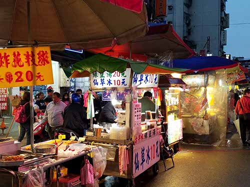 Huaxi Night Market and Snake alley